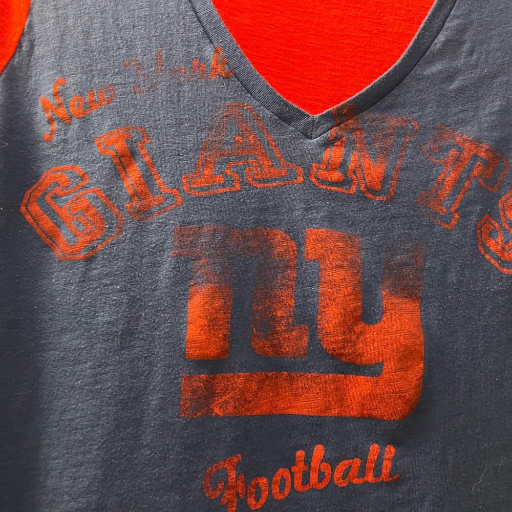 NFL Women’s New York Giants Red and Blue T-Shirt XL - Picture 3 of 5